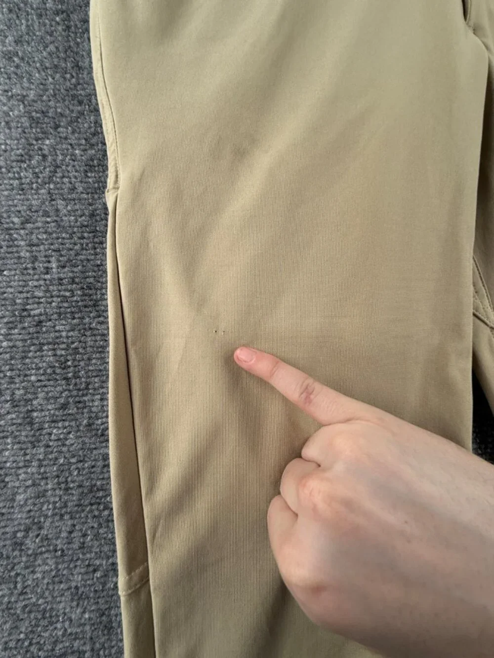 Lululemon Beige Stretch Pants Men Performance Size 28 Pockets Casual ACTL 29X30